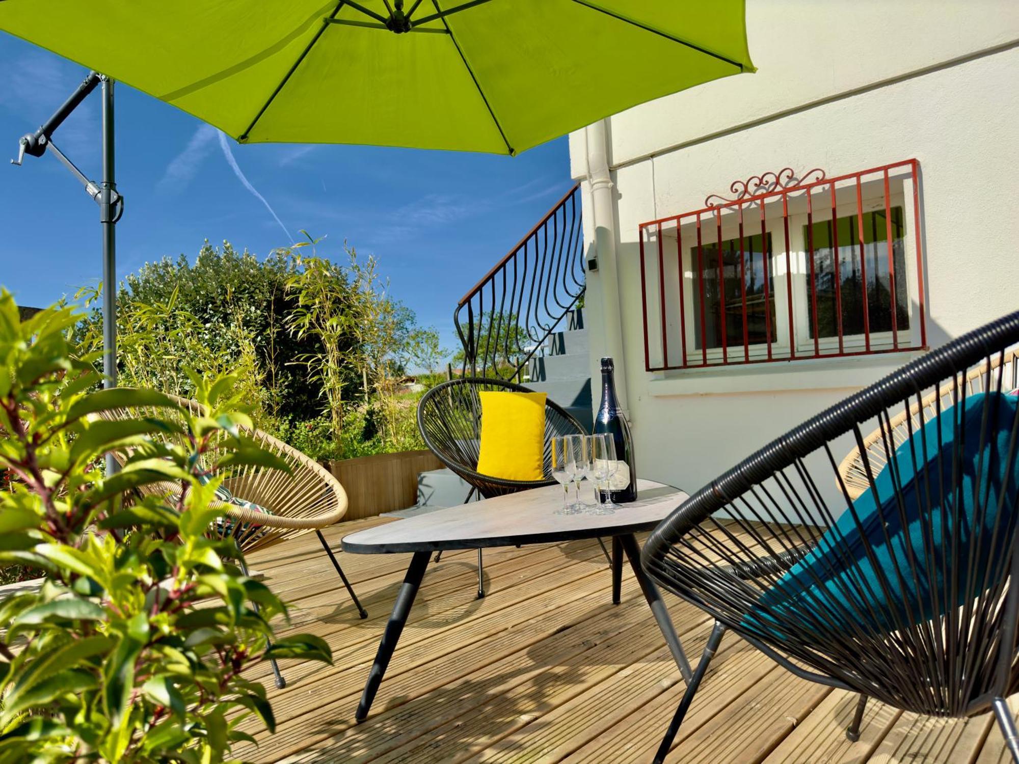 Maison Des Chenes 64 - Independant Apartment With Terrasse Boucau Luaran gambar